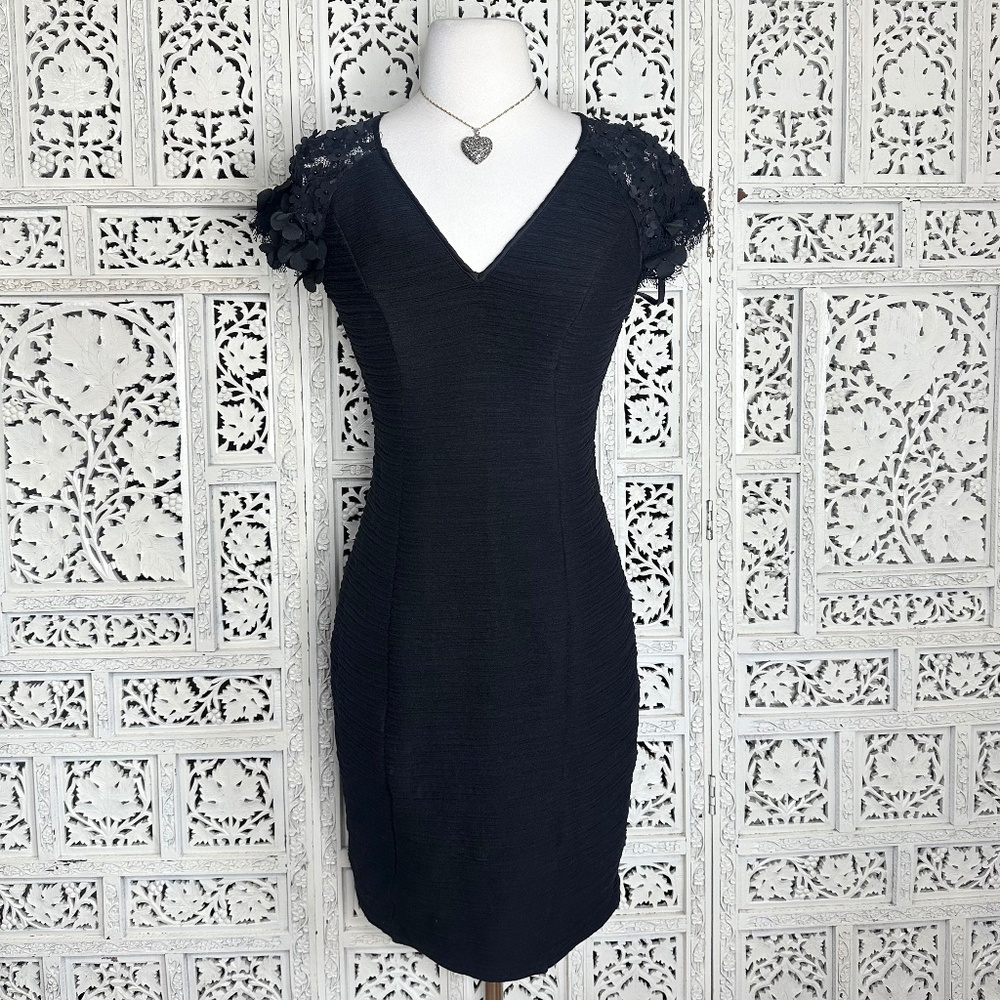 Maeve Anthropologie Black Lace V Neck Bandage Style Floral Cap Sleeve Dress Sz S
